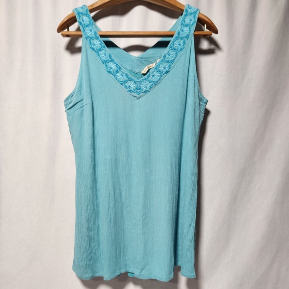 Soft Surroundings Tops - Soft Surroundings Blue Embroidered V-Neck Tank Top Sleeveless turquoise Medium